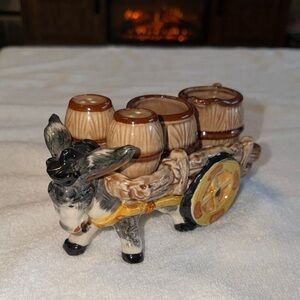 VTG. Ceramic Donkey Cart with S&P Barrels  team & sugar condiment set